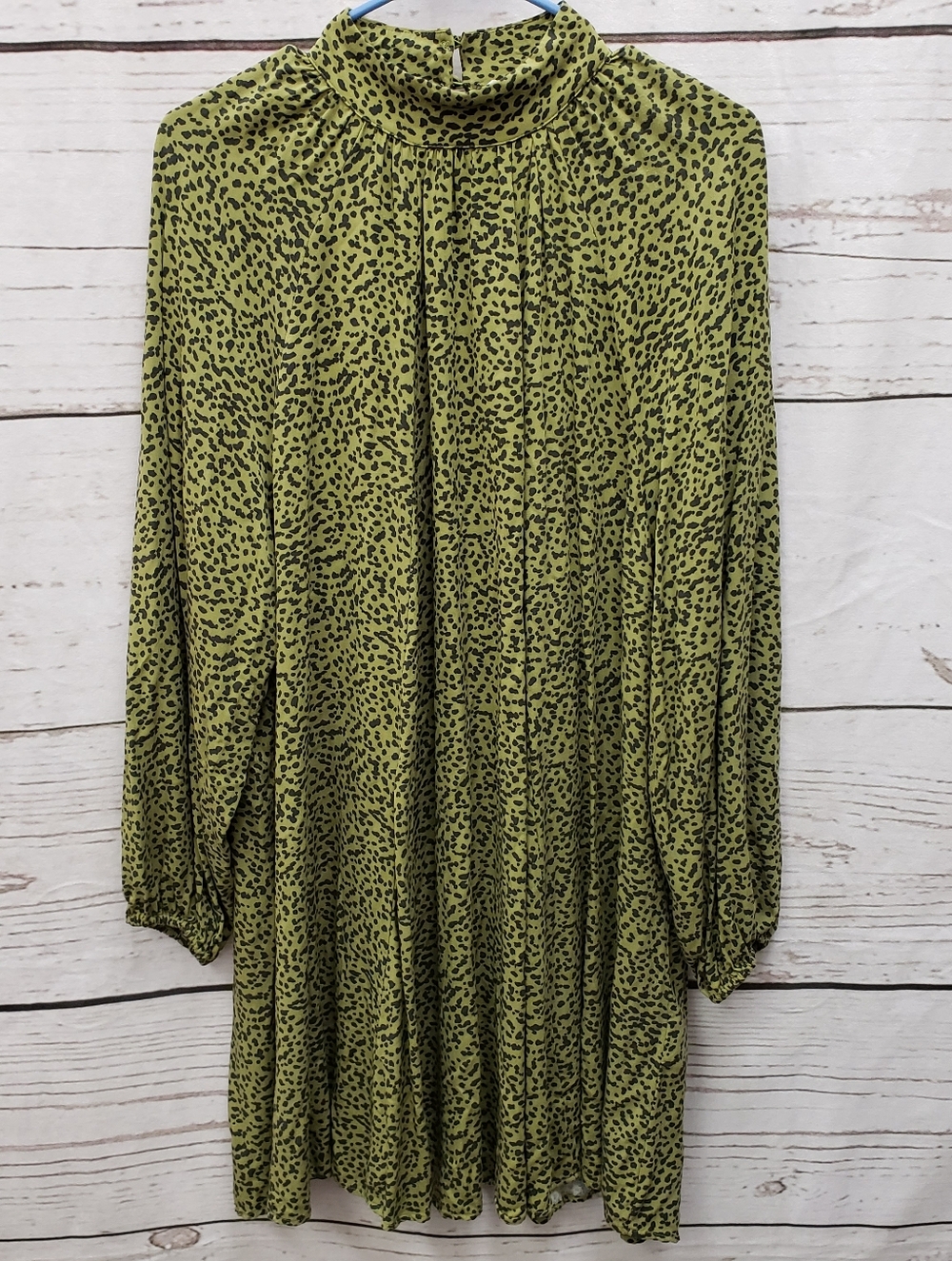 H & M Dress Or Long Top 10 Green Leopard Print Oversize Flowy Whimsy High Collar